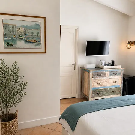Gasthuis La Parenthese De Villepey 4*