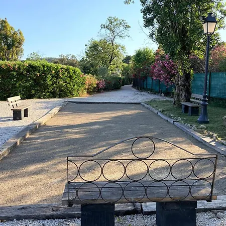 La Parenthese De Villepey بيت ضيافة